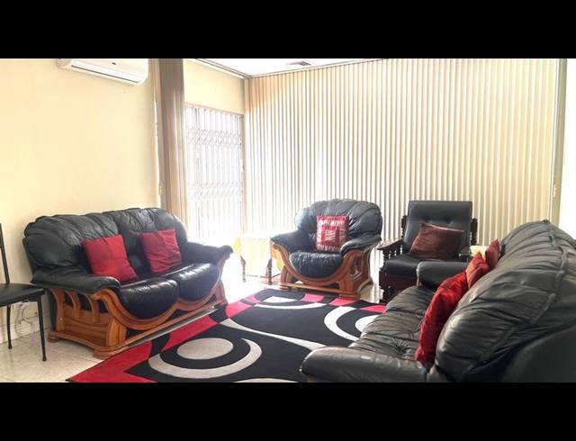 4 BEDROOM HOUSE FOR SALE IN RESERVOIR HILLS